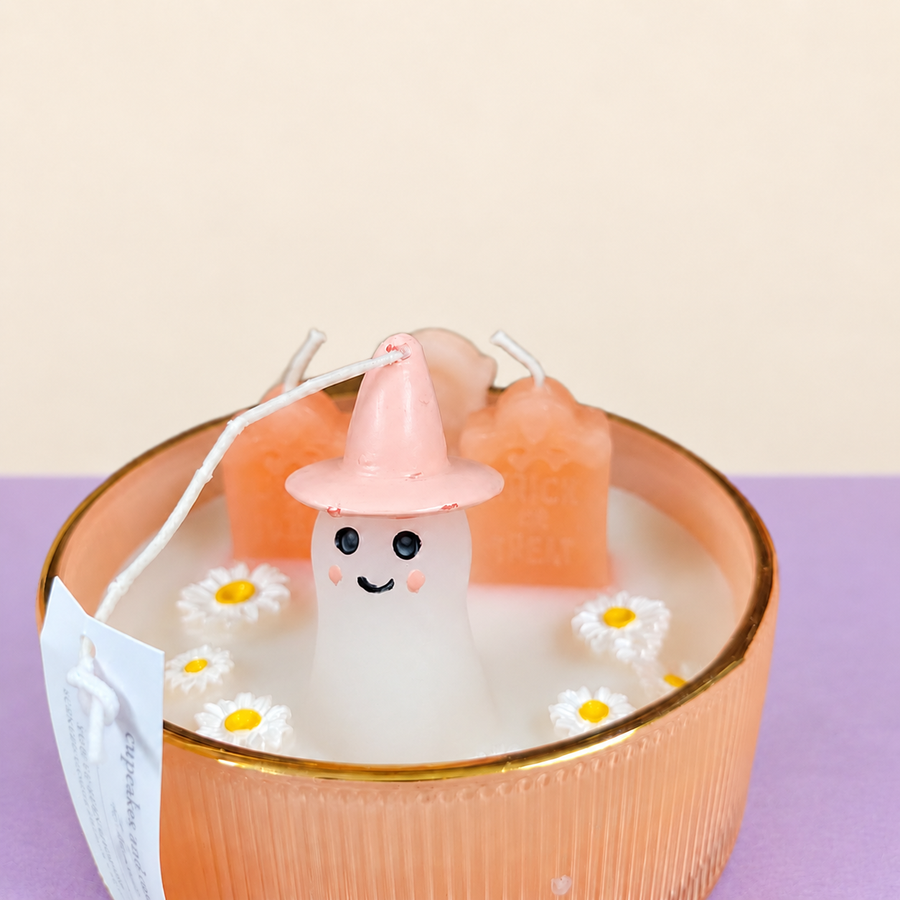 Pink-Hat Ghost Scene Candle