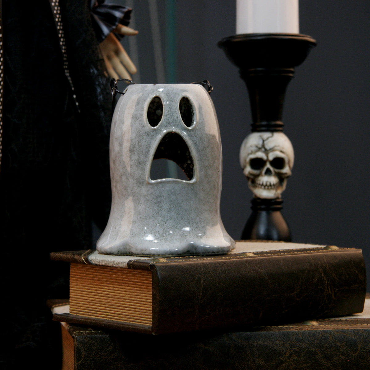 Open-Mouth Ceramic Ghost Ornament