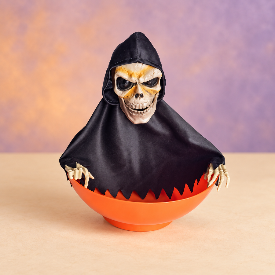 Black-Cloaked Skull Bowl Ornament